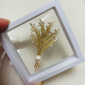 Freshwater Pearl Boutonniere